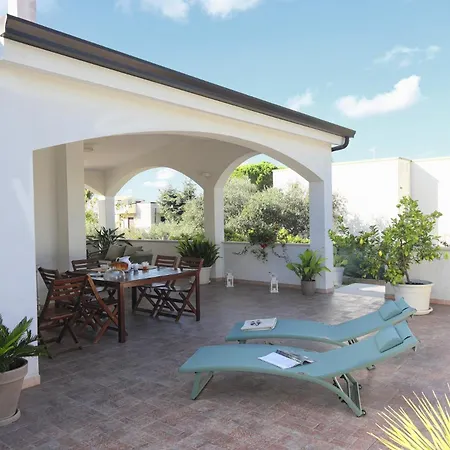 Dimora Pacelli Feriehus *